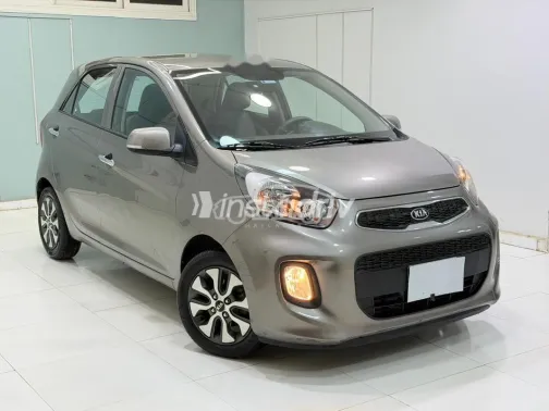 Kia Picanto 2016 Gold Used for Sale - 3