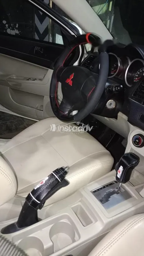 ميتسوبيشي لانسر اى اكس شارك 2016 أبيض مستعملة للبيع - 2