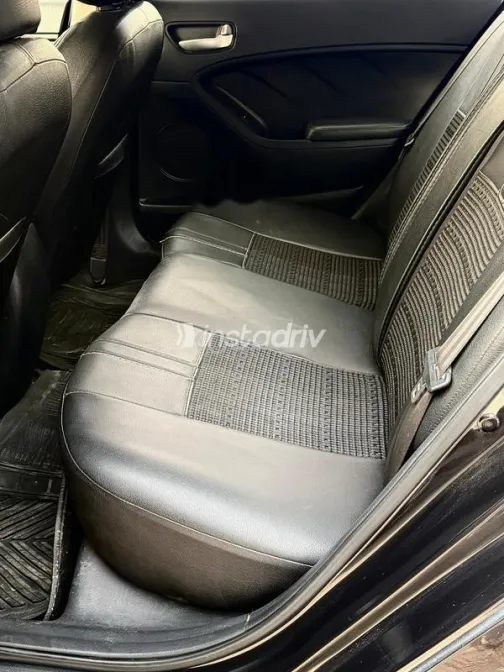 Kia Cerato 2018 Brown Used for Sale - 1