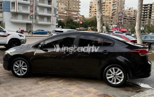 Kia Cerato 2018 Brown Used for Sale - 3