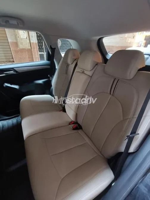 MG Rx5 2023 Black Used for Sale - 5