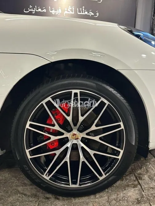 Porsche Macan 2024 White Used for Sale - 6