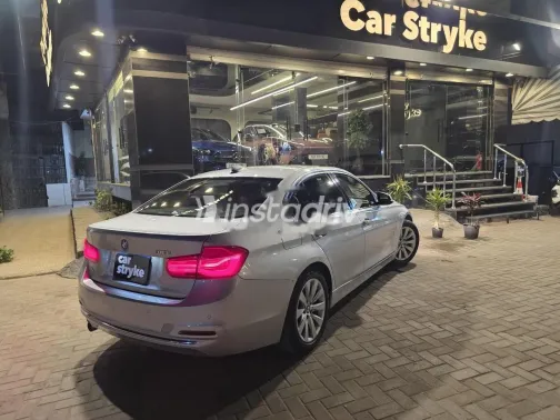 BMW 318 2017 White Used for Sale - 1