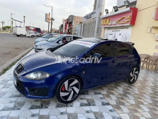 سيات ليون 2011 أزرق غامق مستعملة للبيع - 10