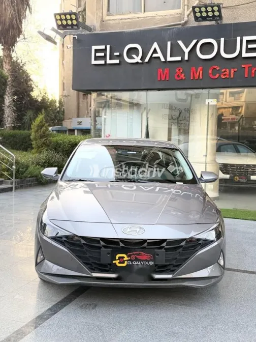 Hyundai Elantra 2022 Gray Used for Sale - 1
