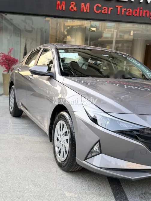 Hyundai Elantra 2022 Gray Used for Sale - 6