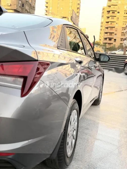 Hyundai Elantra 2022 Gray Used for Sale - 8