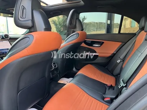 مرسيدس C 200 2023 أسود مستعملة للبيع - 2