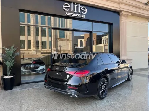 مرسيدس C 200 2023 أسود مستعملة للبيع - 3