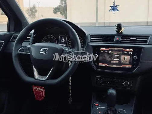 سيات ابيزا 2020 فضي مستعملة للبيع - 5