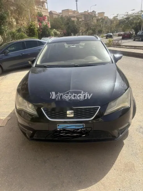 Seat Leon 2015 Black Used for Sale - 1