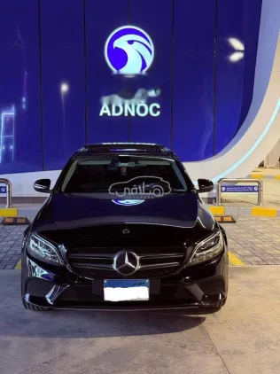 مرسيدس C 180 2019 أسود مستعملة للبيع