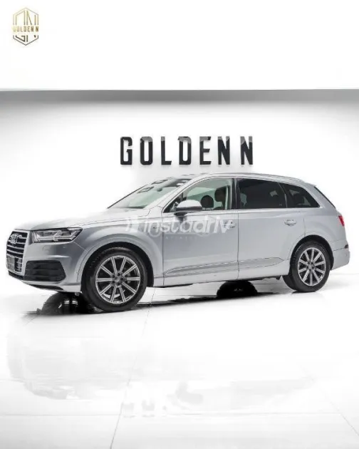 Audi Q7 2019 Silver Used for Sale - 1