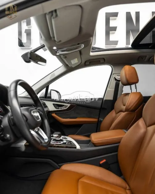 Audi Q7 2019 Silver Used for Sale - 5