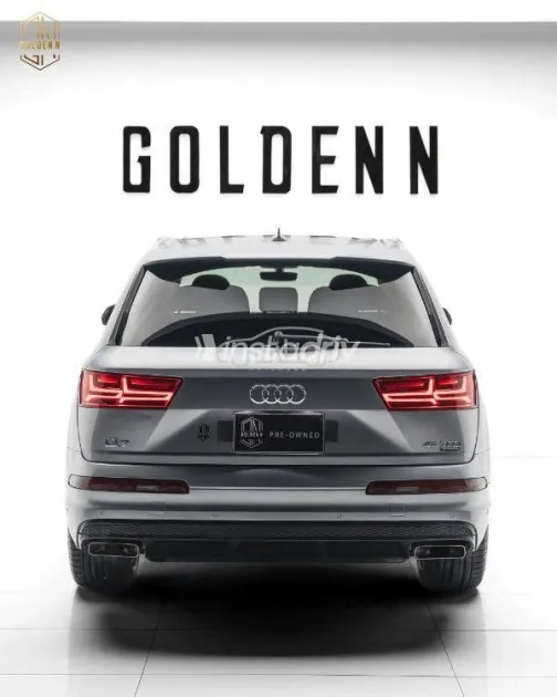 Audi Q7 2019 Silver Used for Sale - 9