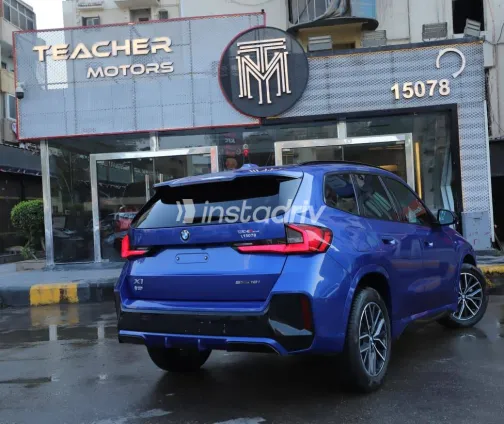 بي ام دبليو X1 2024 أبيض مستعملة للبيع - 3