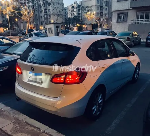 بي ام دبليو 218 i 2015 أبيض مستعملة للبيع - 4