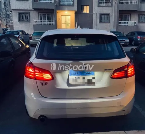 بي ام دبليو 218 i 2015 أبيض مستعملة للبيع - 6