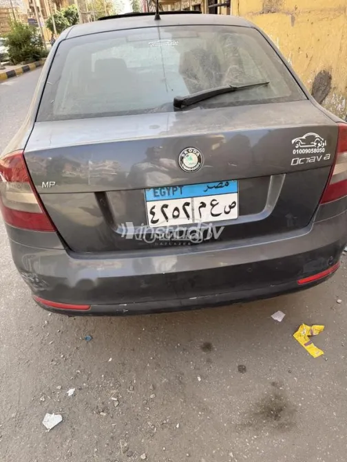 سكودا اوكتافيا A5 2011 بترولي مستعملة للبيع - 1