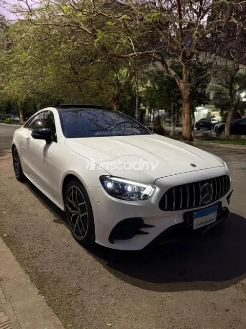 مرسيدس E 300 2023 أبيض مستعملة للبيع - 3