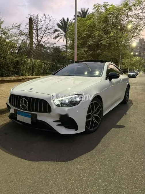 مرسيدس E 300 2023 أبيض مستعملة للبيع - 4