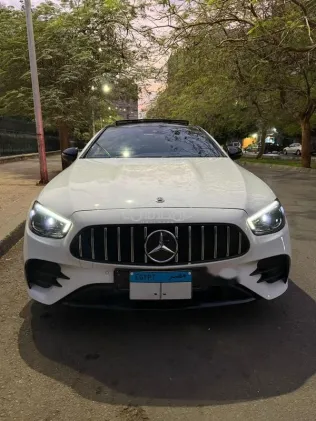 مرسيدس E 300 2023 أبيض مستعملة للبيع
