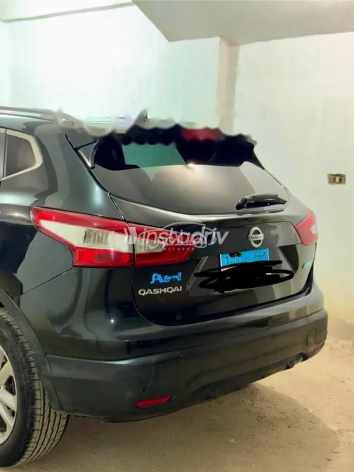 Nissan Qashqai 2016 Black Used for Sale - 9