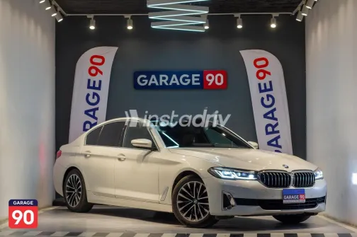 بي ام دبليو 520 2023 أبيض مستعملة للبيع - 2