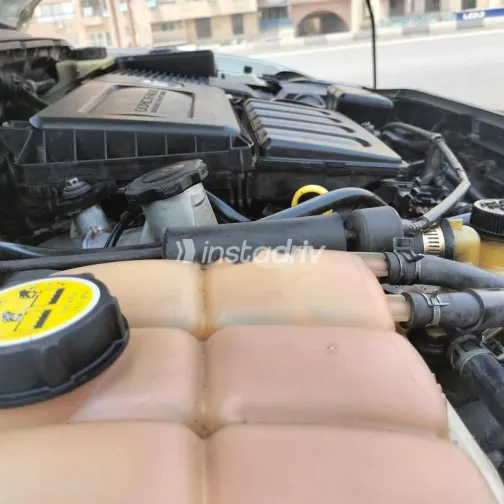 مازدا 3 2006 أبيض مستعملة للبيع - 7