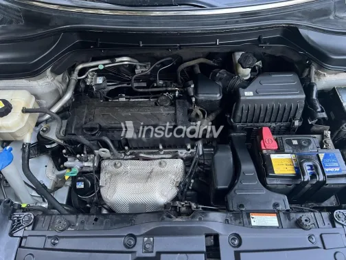 سانج يونج تيفولى XLV 2020 أبيض مستعملة للبيع - 2