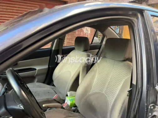 هيونداي فيرنا 2011 رمادي غامق مستعملة للبيع - 9