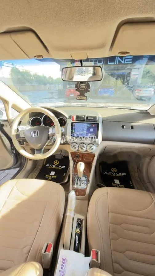 هوندا سيتى 2006 فضي مستعملة للبيع - 8