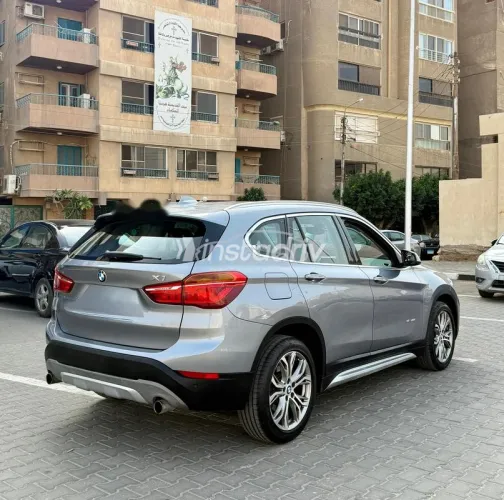 بي ام دبليو X1 2018 رمادي مستعملة للبيع - 2