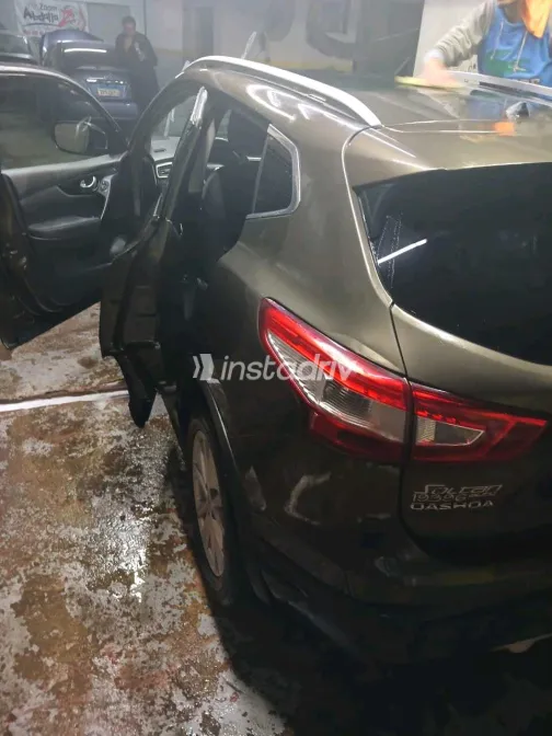 Nissan Qashqai 2017 White Used for Sale - 6