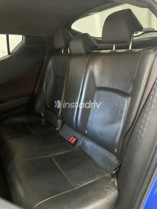 تويوتا C-HR 2017 أبيض مستعملة للبيع - 3