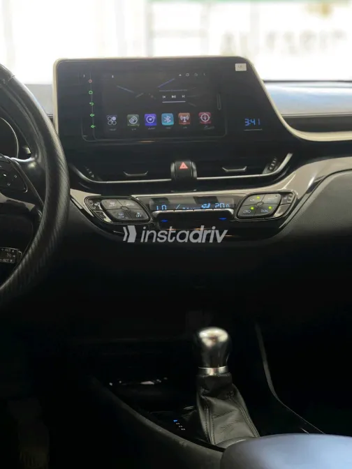 تويوتا C-HR 2017 أبيض مستعملة للبيع - 8