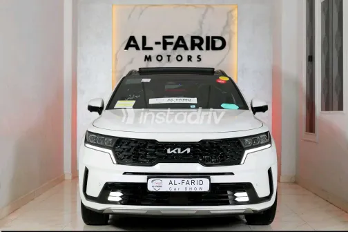 كيا سورينتو 2023 أبيض مستعملة للبيع - 9