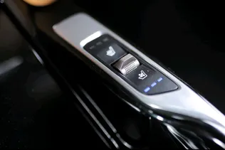 كيا سورينتو 2023 أبيض مستعملة للبيع