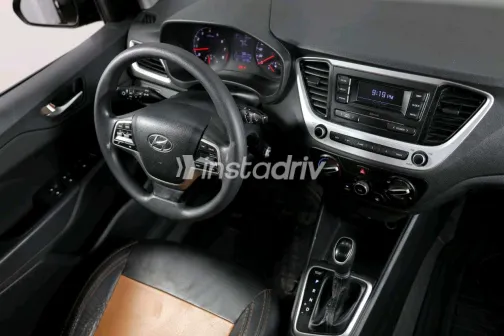 هيونداي اكسنت 2021 أبيض مستعملة للبيع - 1