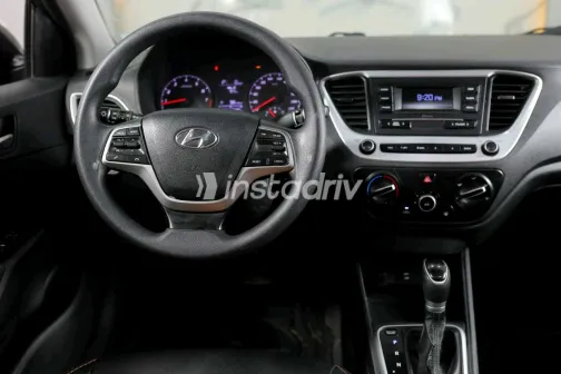 هيونداي اكسنت 2021 أبيض مستعملة للبيع - 4