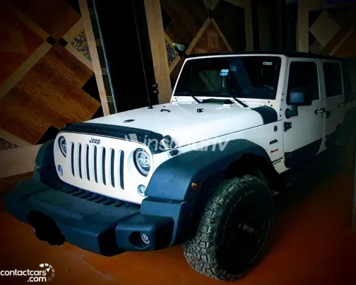 جيب رانجلر 2015 أبيض مستعملة للبيع - 4