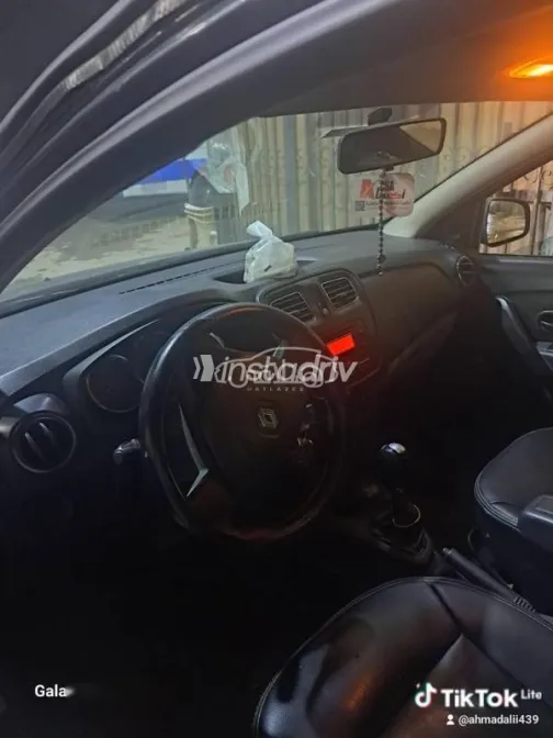 رينو لوجان 2017 أبيض مستعملة للبيع - 2