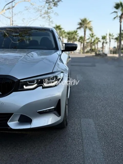 بي ام دبليو 320 2020 فضي مستعملة للبيع - 5