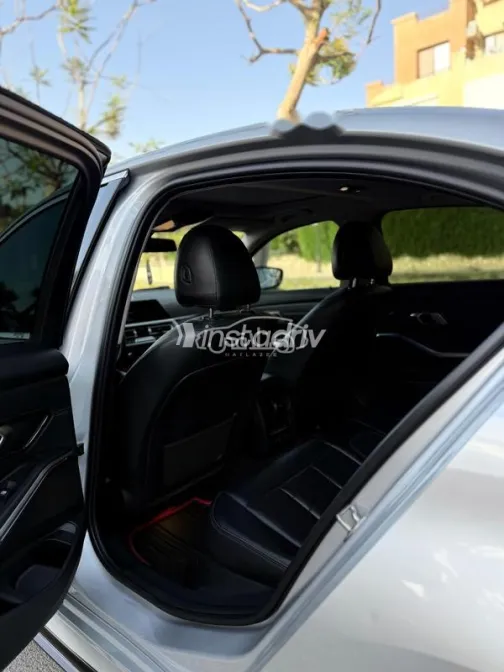 بي ام دبليو 320 2020 فضي مستعملة للبيع - 7