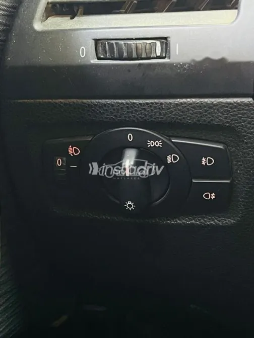 بي ام دبليو 116 2009 أبيض مستعملة للبيع - 6