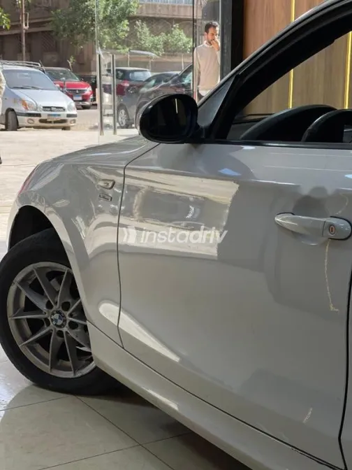 بي ام دبليو 116 2009 أبيض مستعملة للبيع - 9