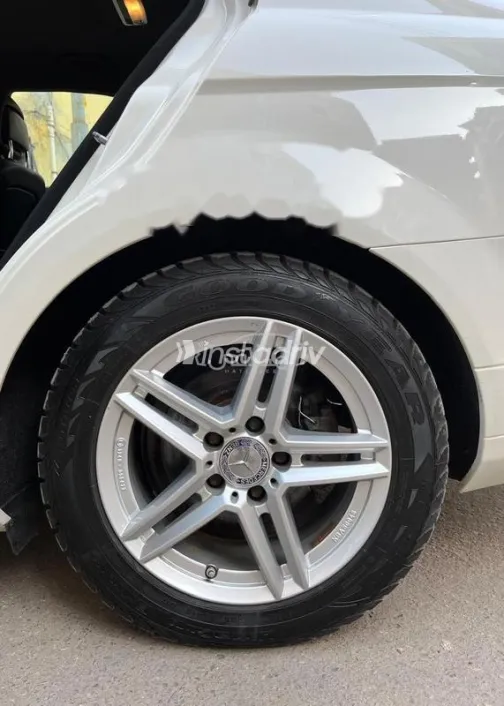 مرسيدس C 180 2010 أبيض مستعملة للبيع - 2