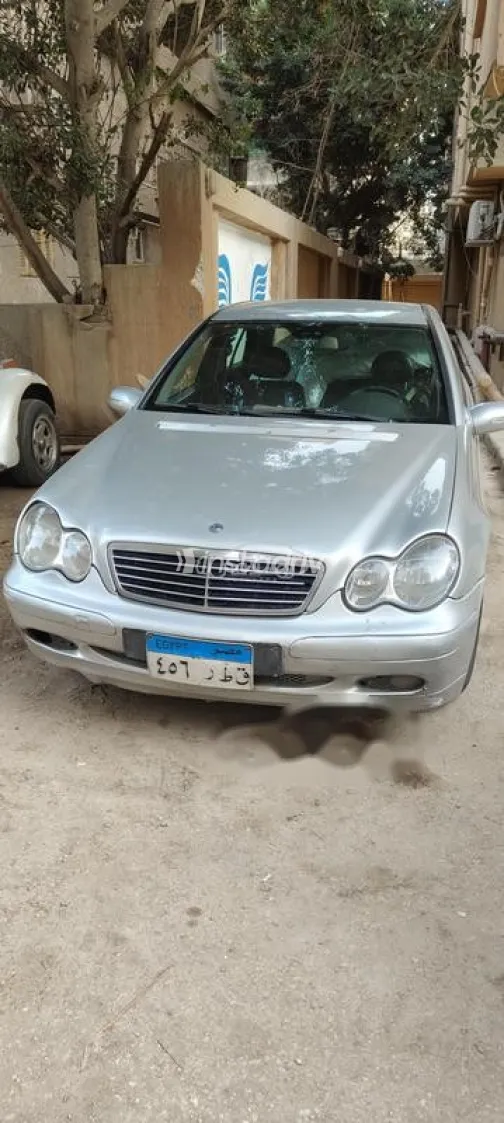 مرسيدس 180 2002 فضي مستعملة للبيع - 3