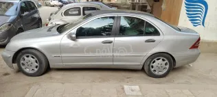 مرسيدس 180 2002 فضي مستعملة للبيع