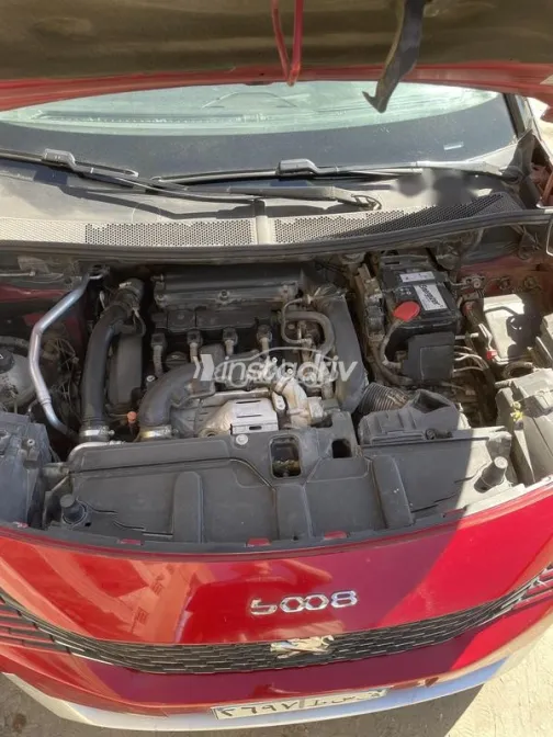 بيجو 5008 2021 أحمر مستعملة للبيع - 8